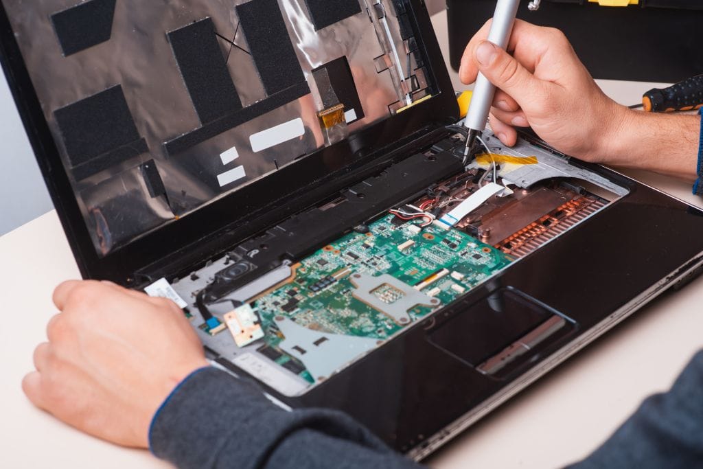 Naprawa laptopa